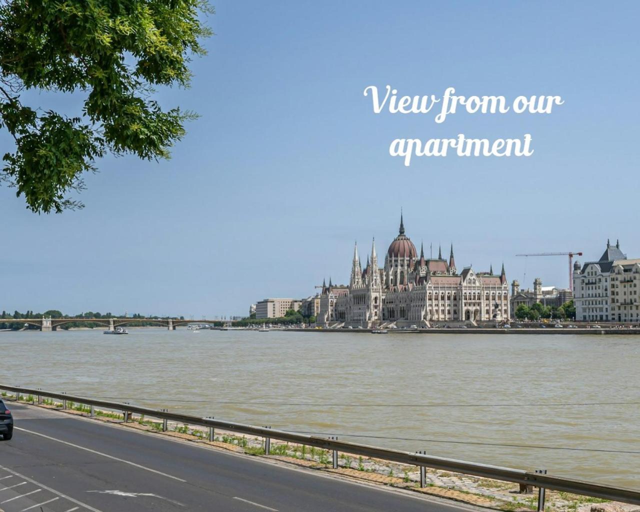 Danube Waterfront View At Chain Bridge Budapest Ngoại thất bức ảnh